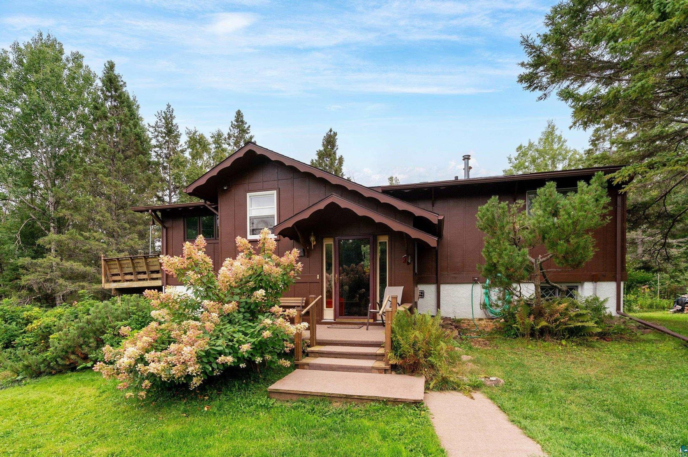 1764 Wildwood Rd, Duluth, MN 55804-9647