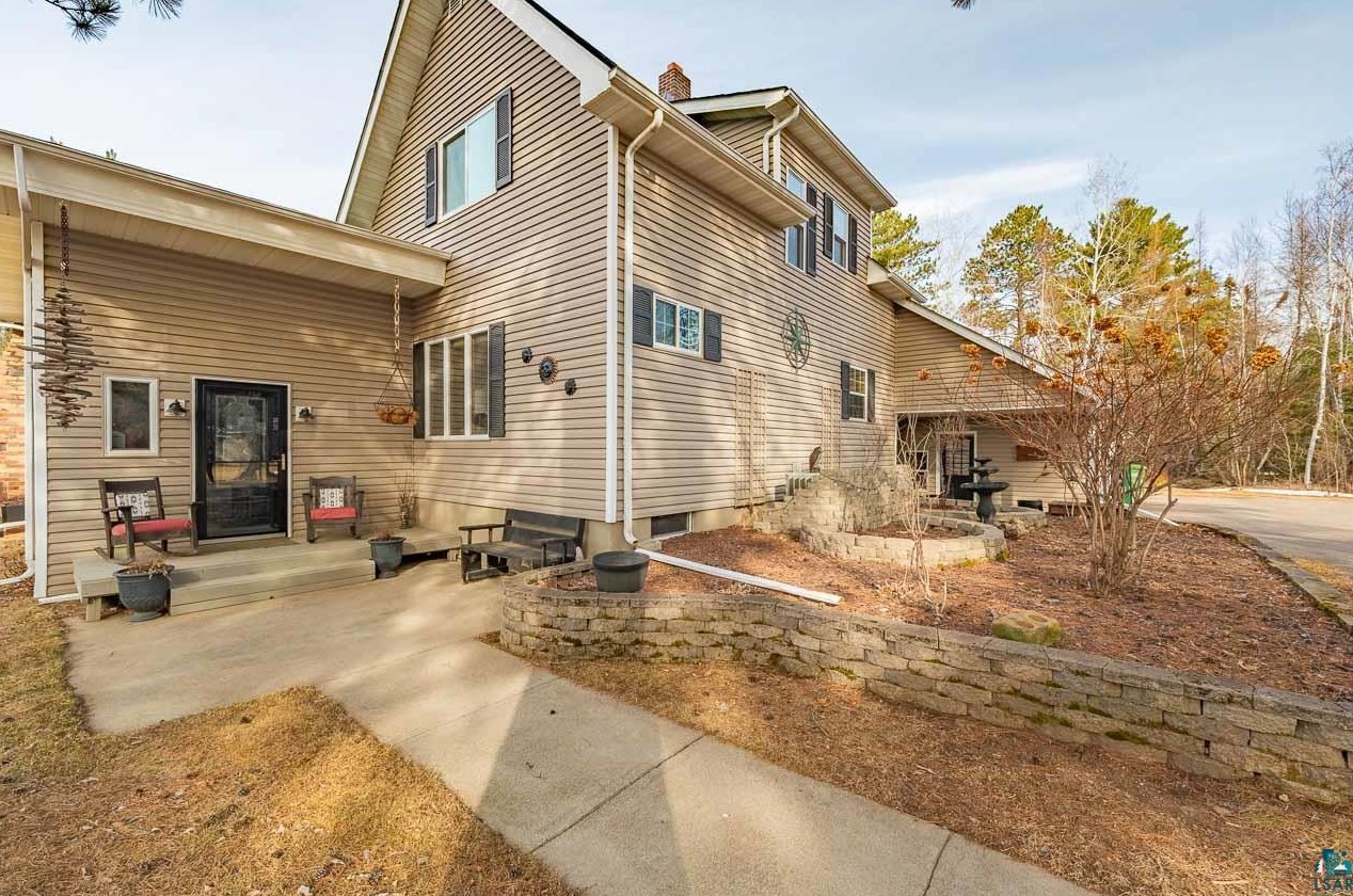 11427 Town Line Rd, Hibbing, MN 55746