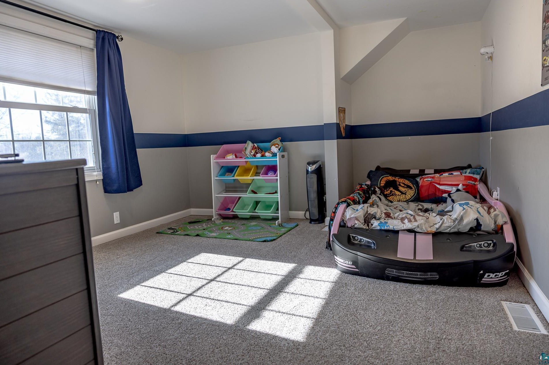 210 Inner Dr, Hibbing MN  55746-2647 exterior