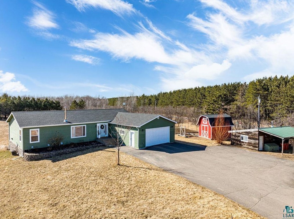 64 E Stark Rd, Esko, MN 55733