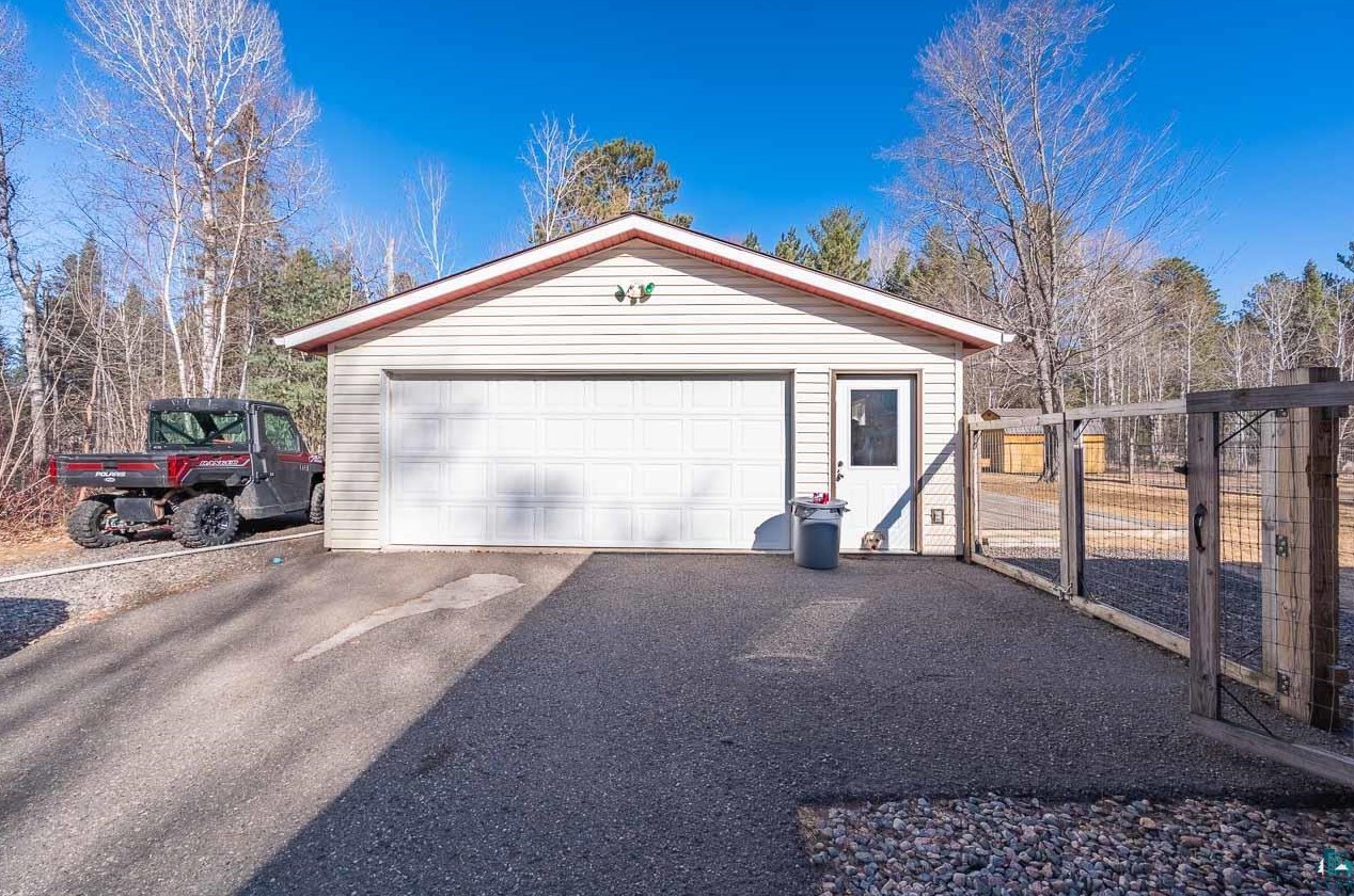 7669 Ely Lake Dr, Fayal, MN 55734
