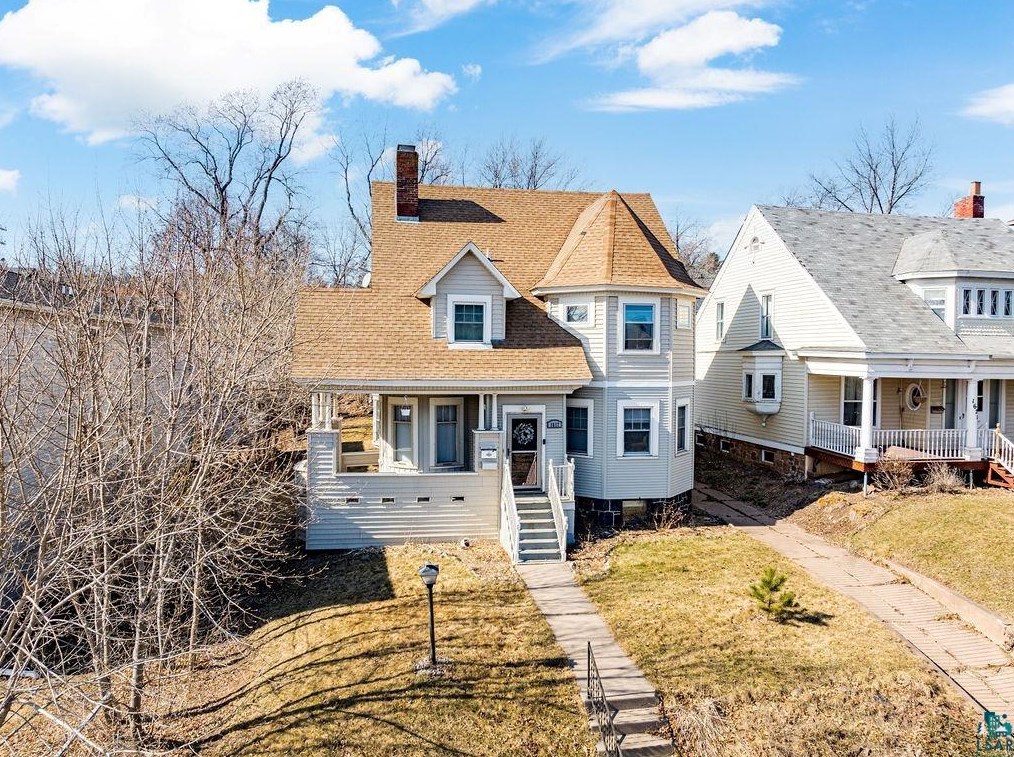 1617 E 3rd St, Duluth, MN 55805