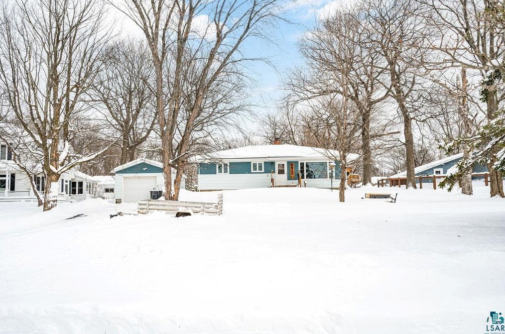 3812 Allendale Ave, Duluth, MN 55803-1861