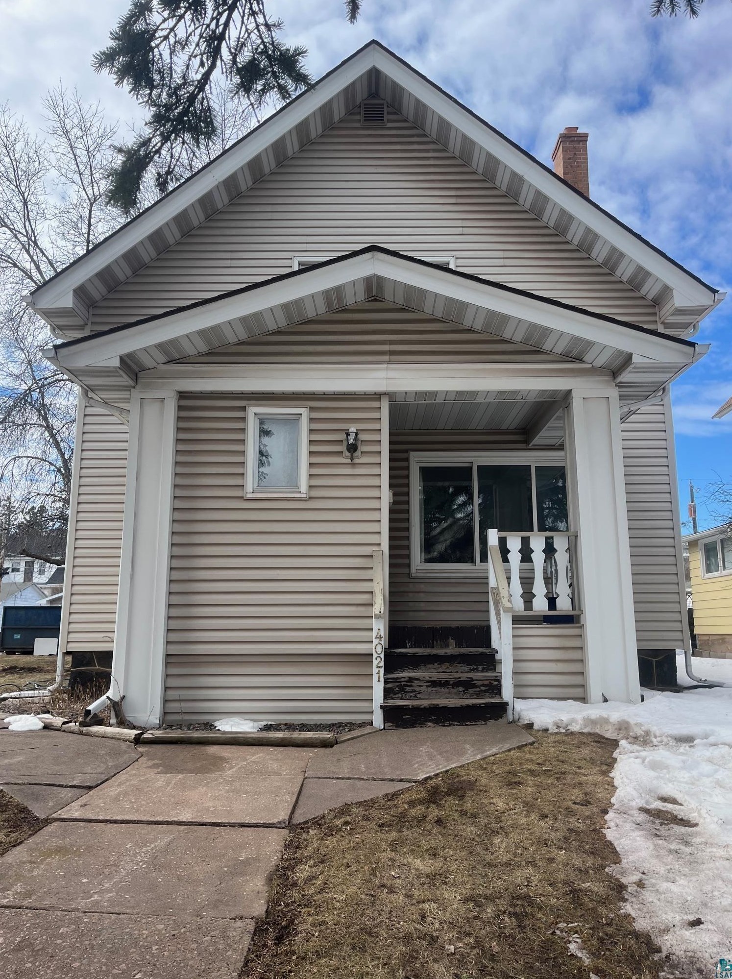 4021 W 4th St, Duluth, MN 55807