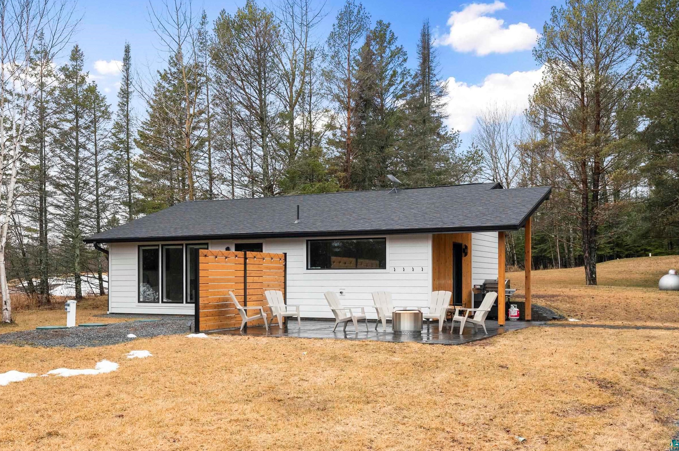 1557 Hwy 61, Two Harbors, MN 55616