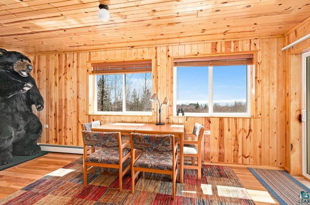 2619 Cedar Wolf Trl, Two Harbors MN  55616-4012 exterior