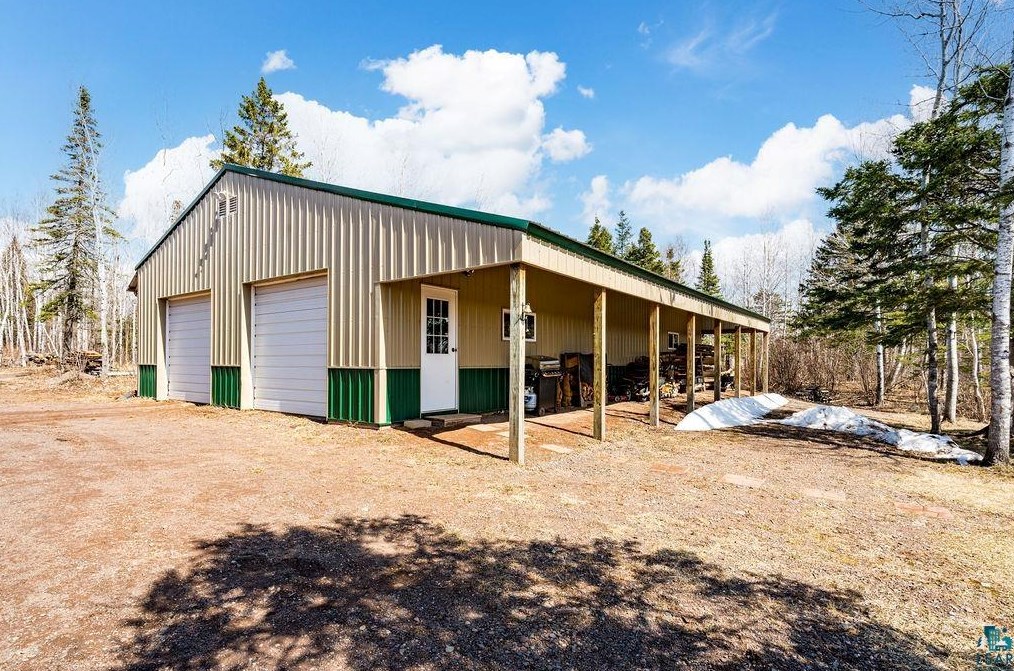 2619 Cedar Wolf Trl, Two Harbors MN  55616-4012 exterior