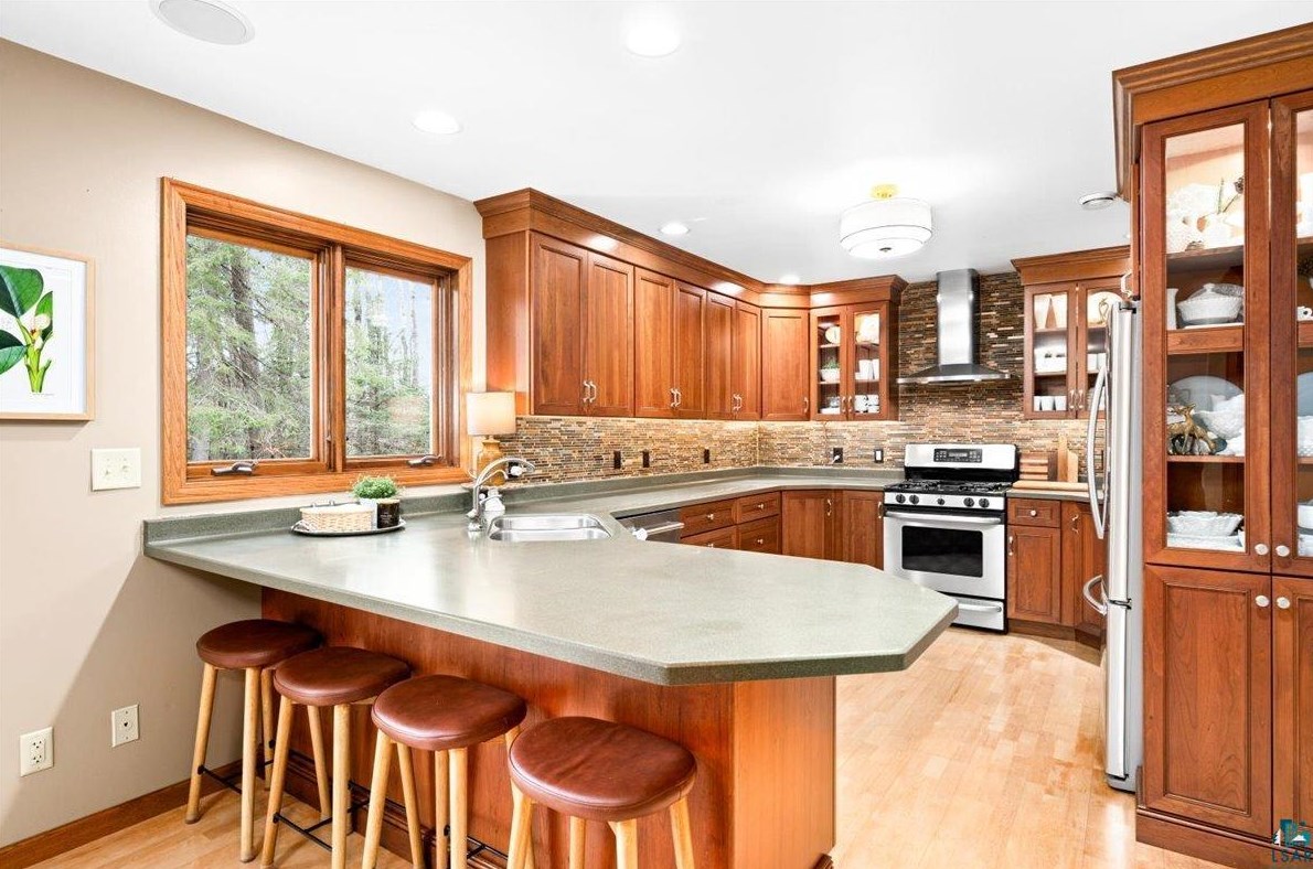1318 Margaret Dr, Scanlon MN  55720-2906 exterior