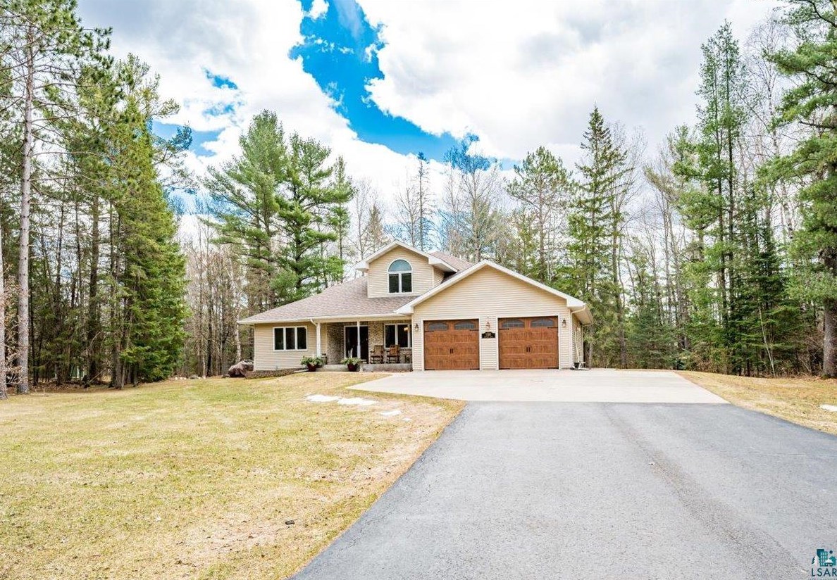 1318 Margaret Dr, Scanlon MN  55720-2906 exterior