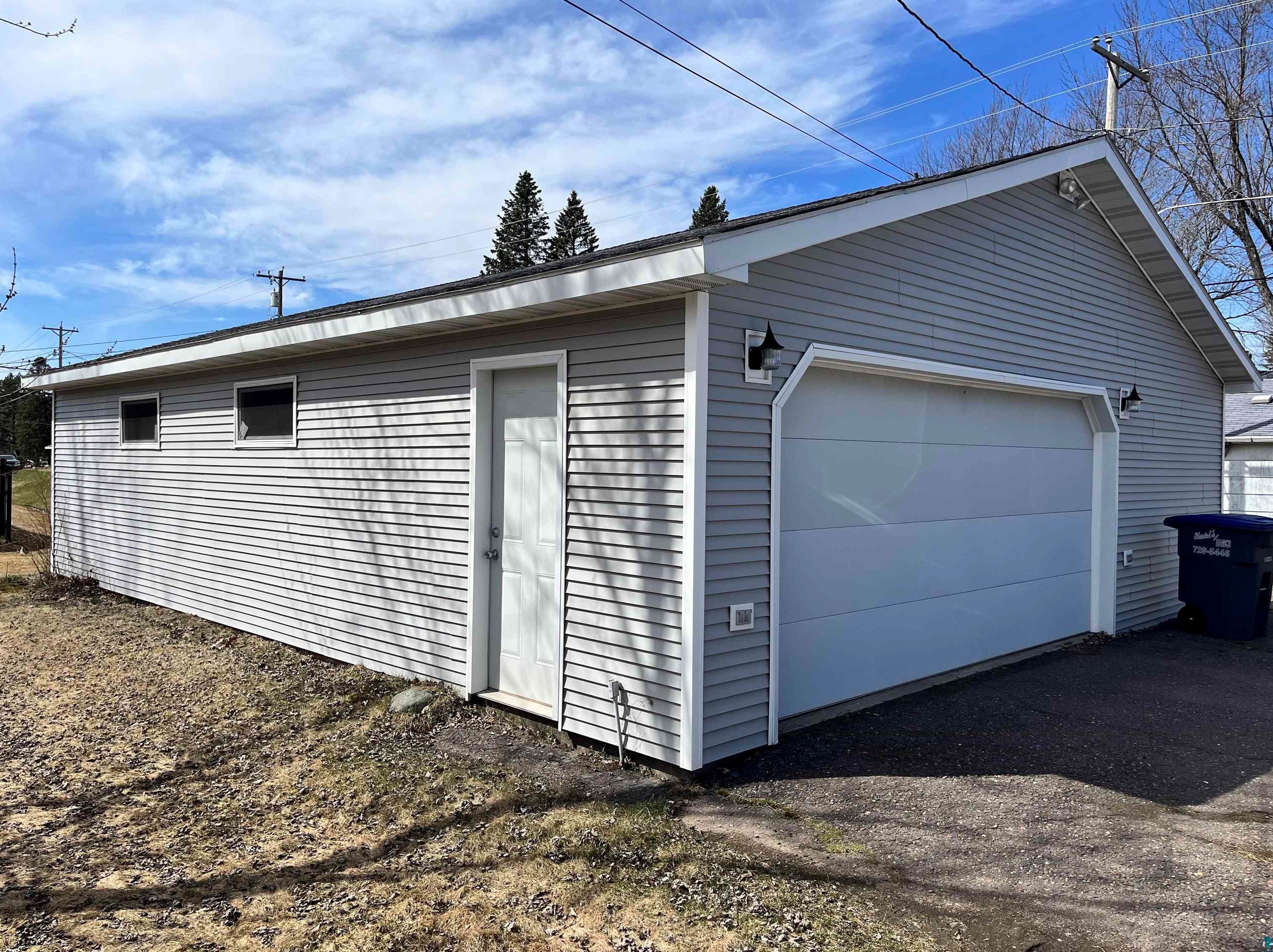 701 1st St, Duluth, MN 55810