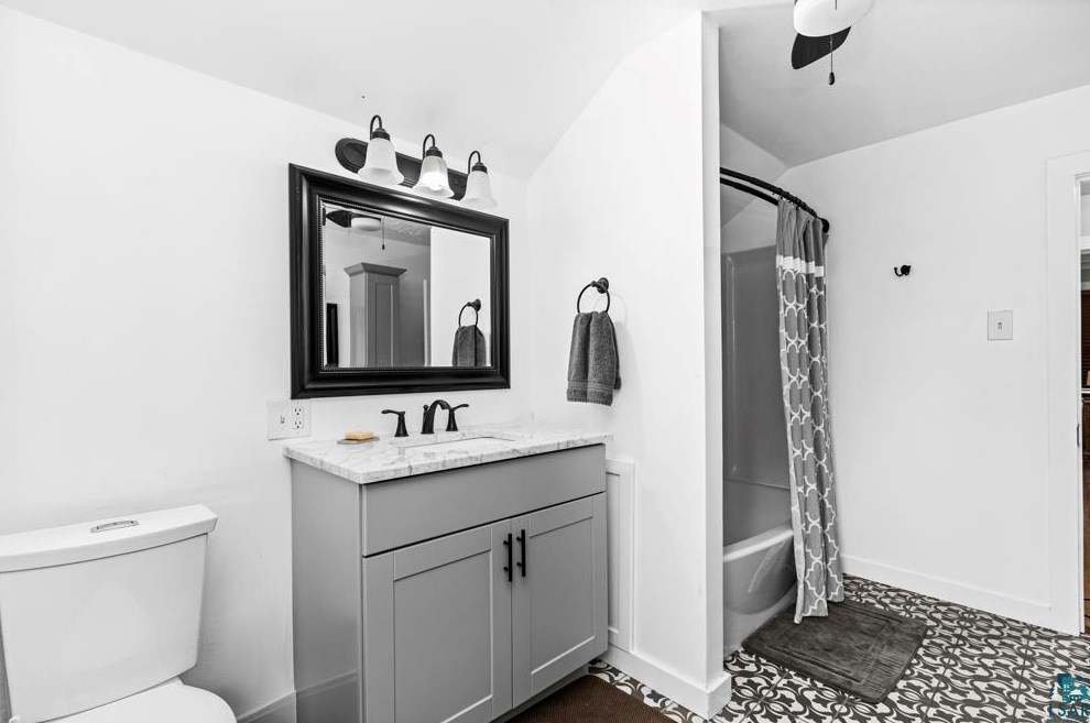 3707 Midway Rd, Duluth MN  55810-8020 exterior