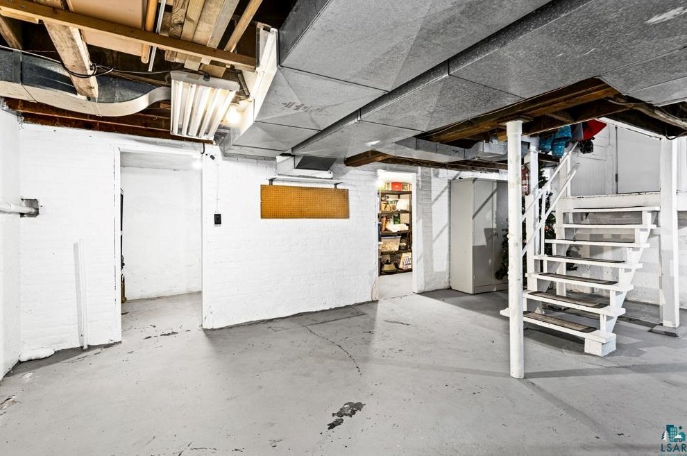 3707 Midway Rd, Duluth MN  55810-8020 exterior