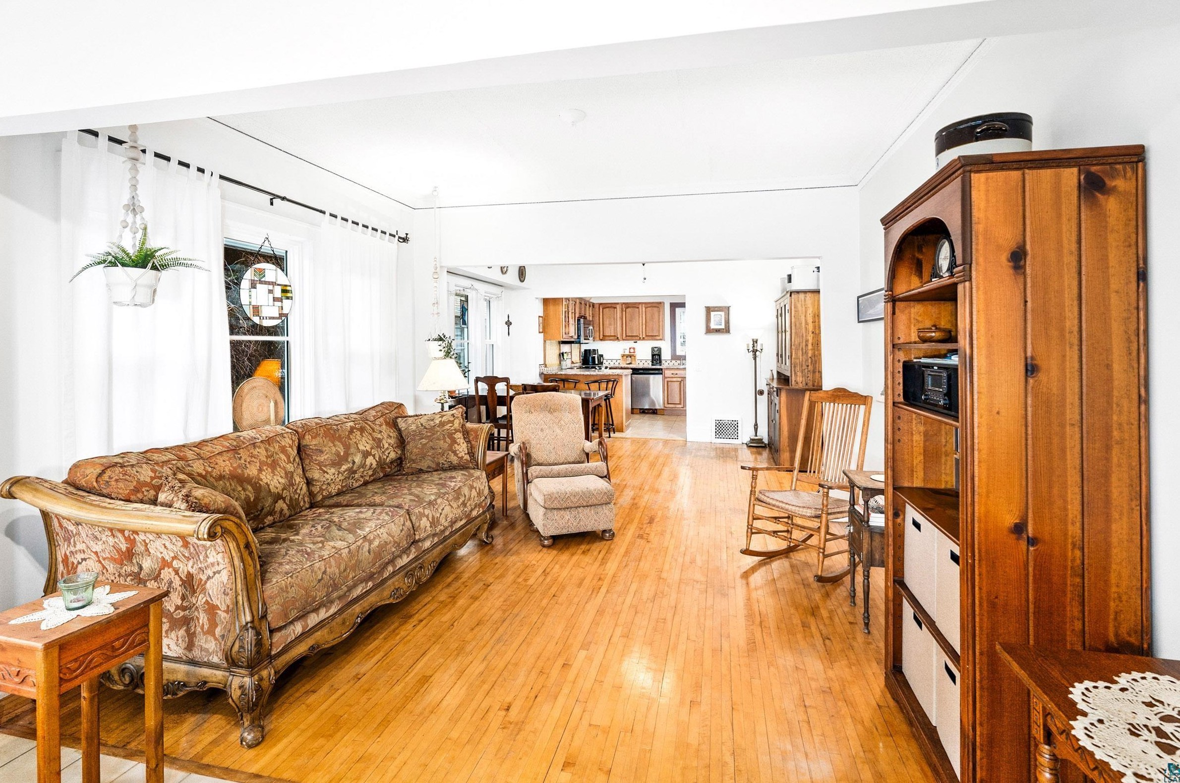 4605 W 5th St, Duluth, MN 55807