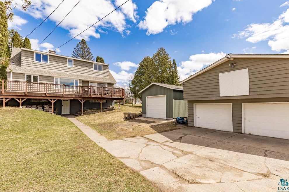 2225 Sussex Ave, Duluth MN  55803-2211 exterior
