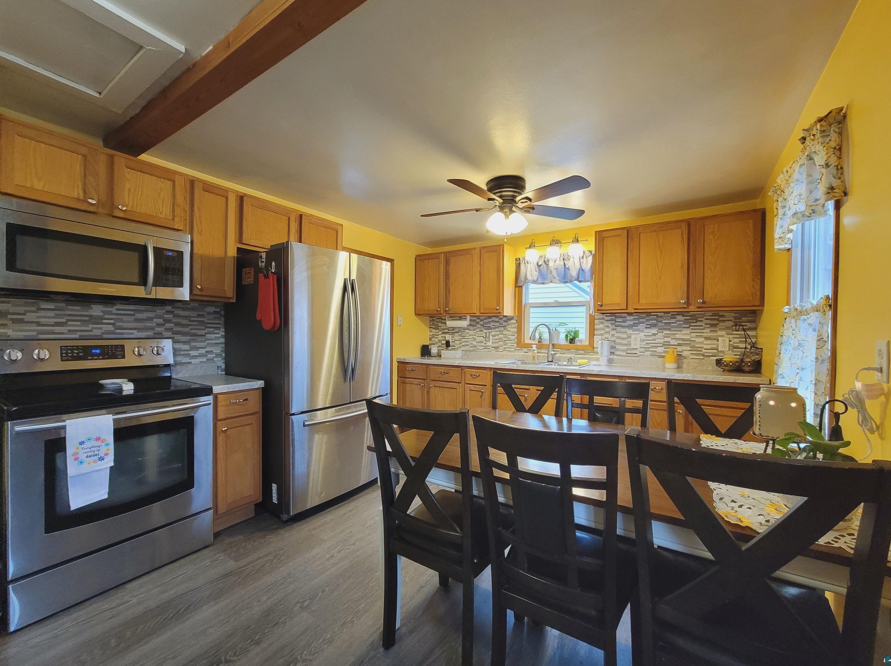 1411 Lincoln Ave, Scanlon, MN 55720