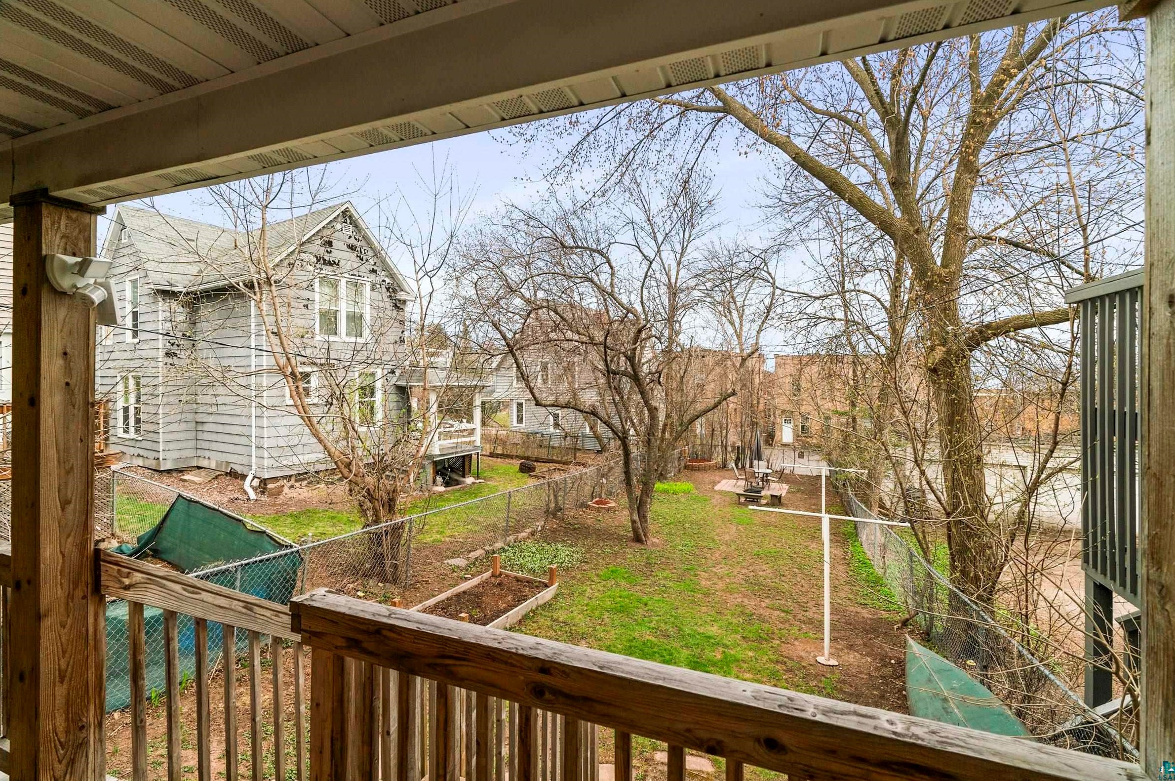 1824 Greysolon Rd, Duluth MN  55812-2016 exterior