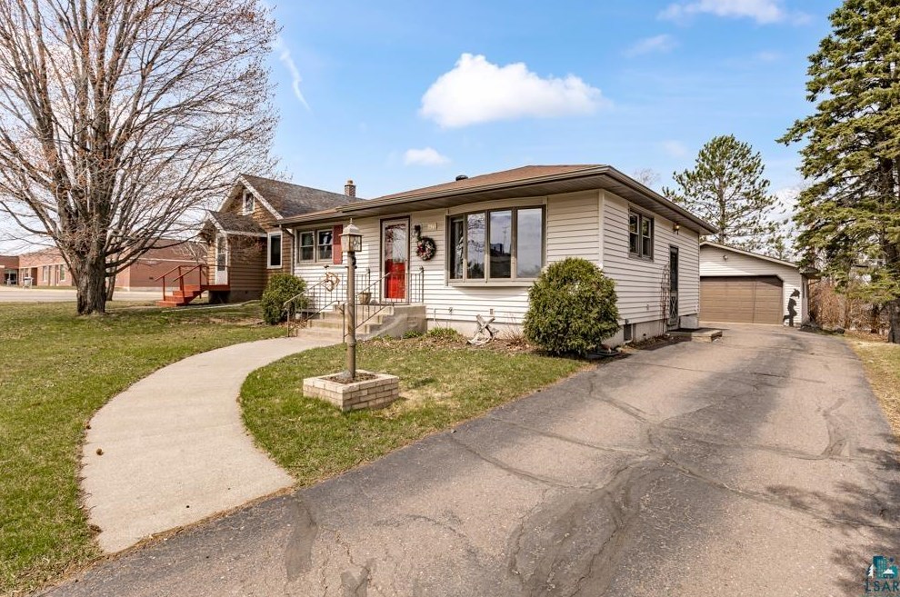 2345 Hoover St, Duluth, MN 55811