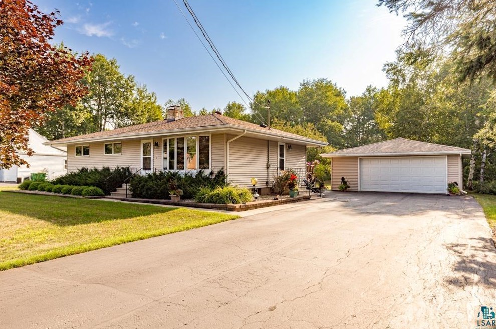 3730 Alexander Rd, Duluth, MN 55811