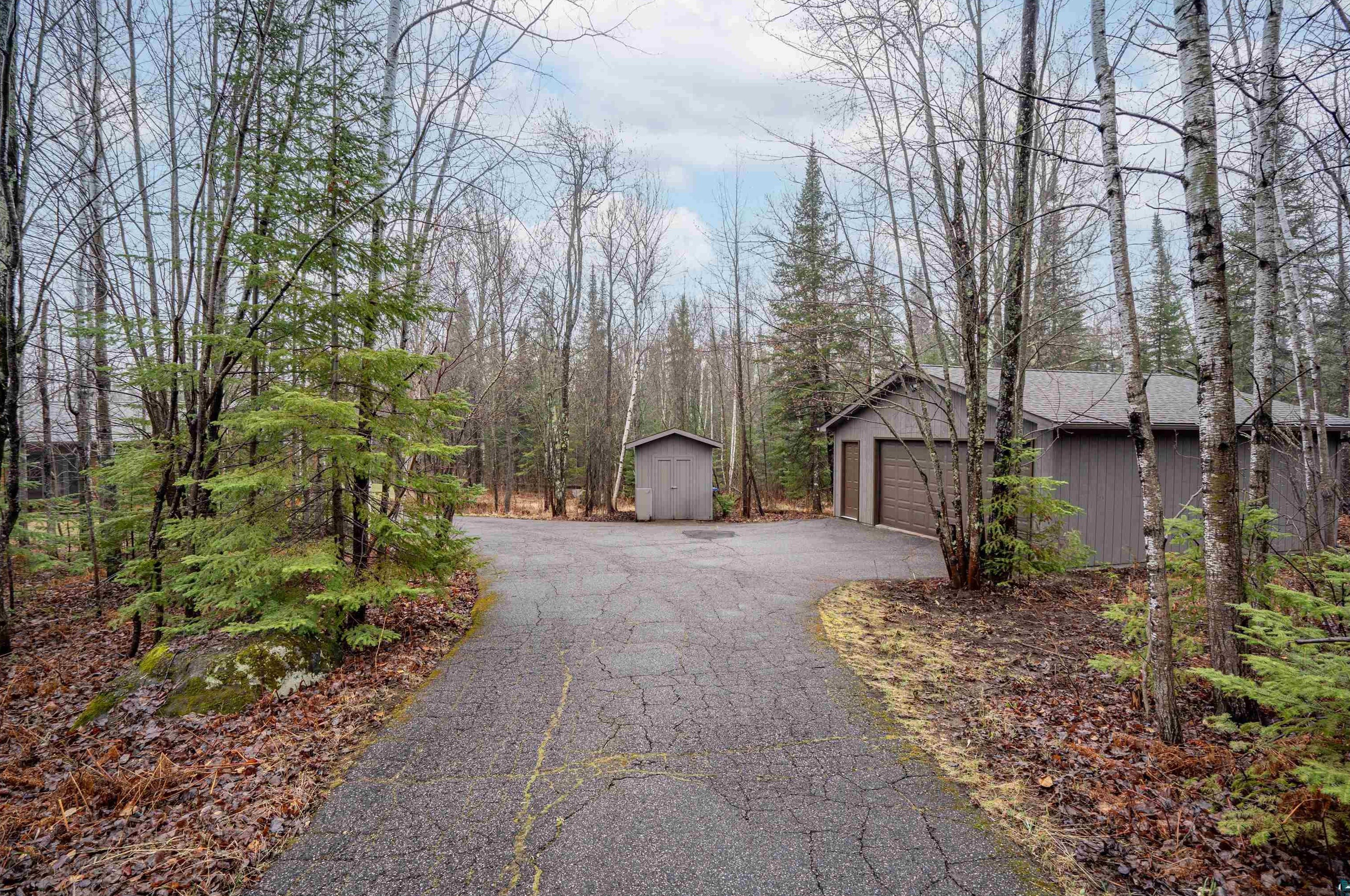 5270 Wilderness Trl, Duluth MN  exterior