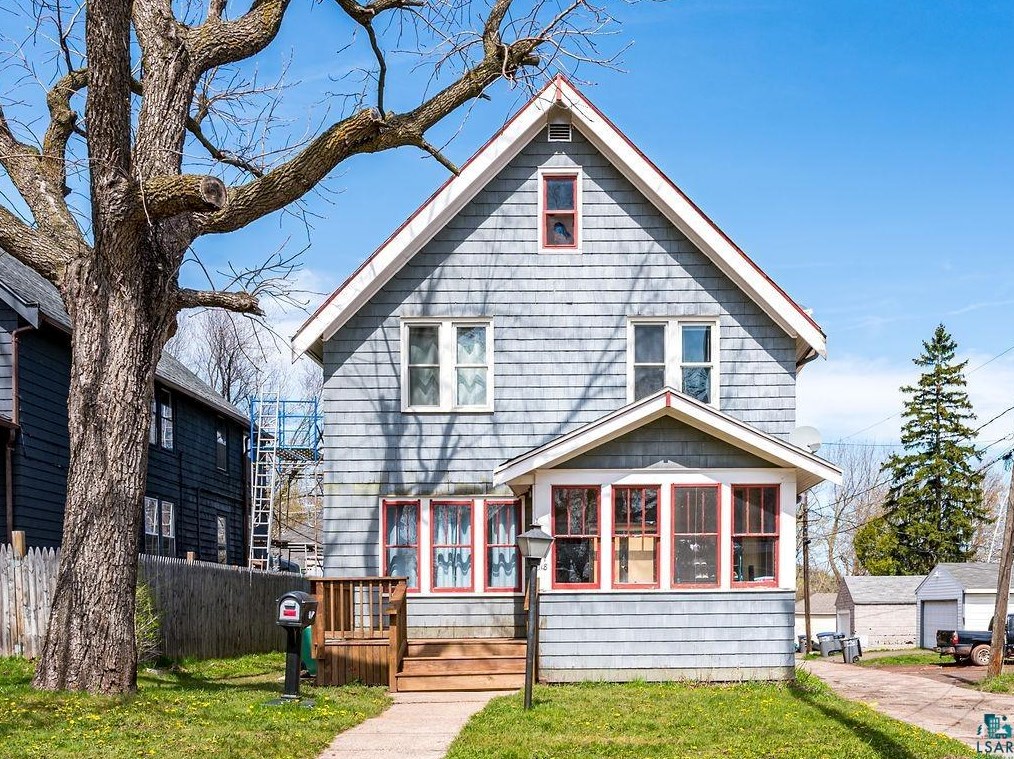 518 27th Ave, Duluth, MN 55812-1519