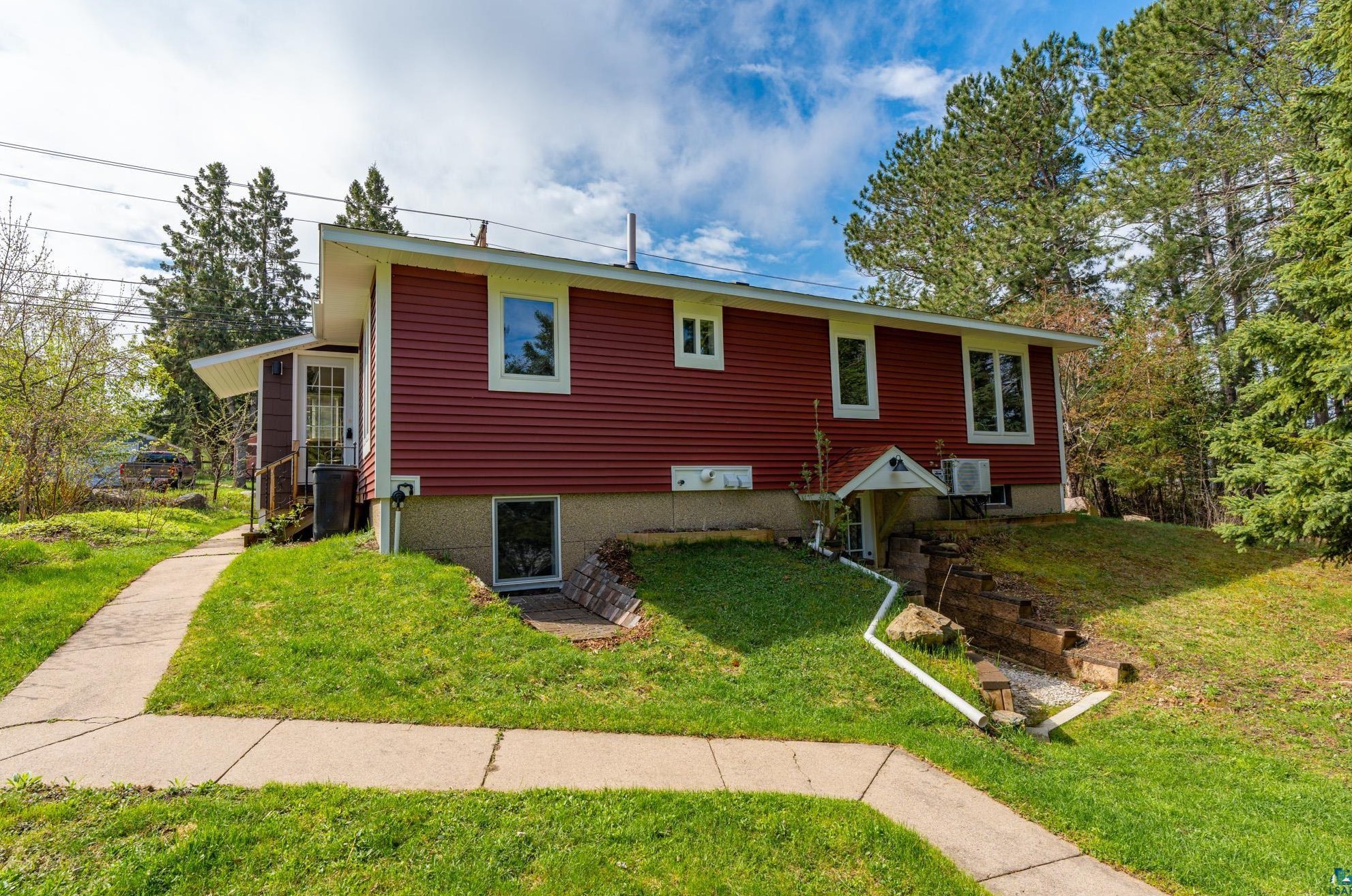 221 Washington St, Ely, MN 55731-1258