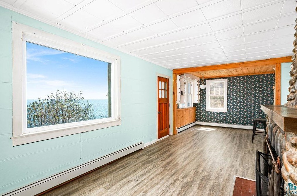 5868 Shr Dr, Duluth MN 55804-9655 exterior