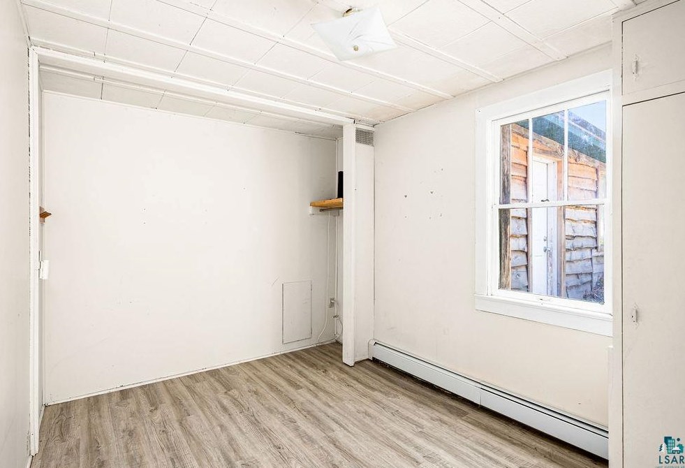 5868 Shr Dr, Duluth MN 55804-9655 exterior