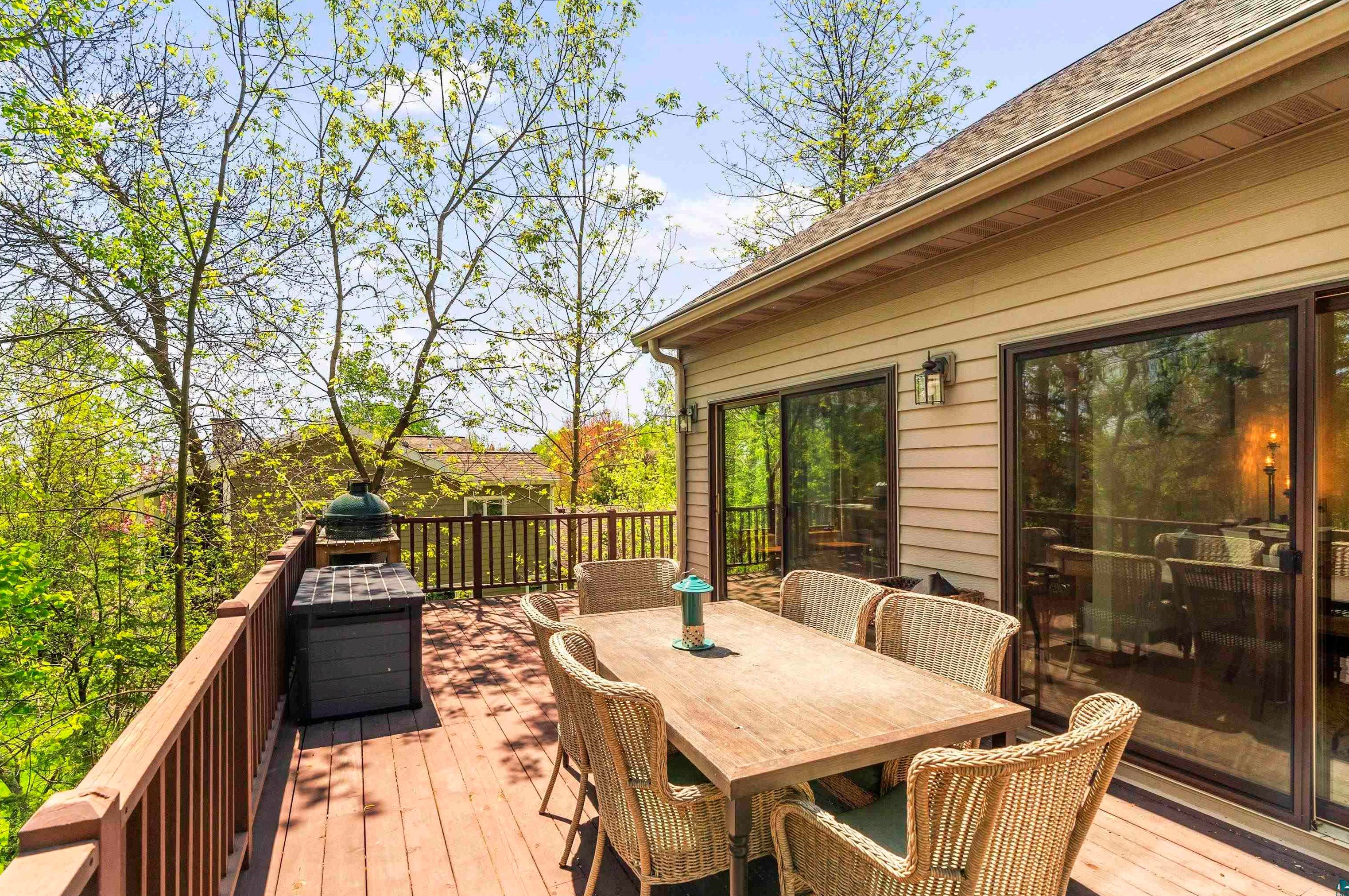 808 Ridgewood Rd, Duluth MN 55804-1733 exterior