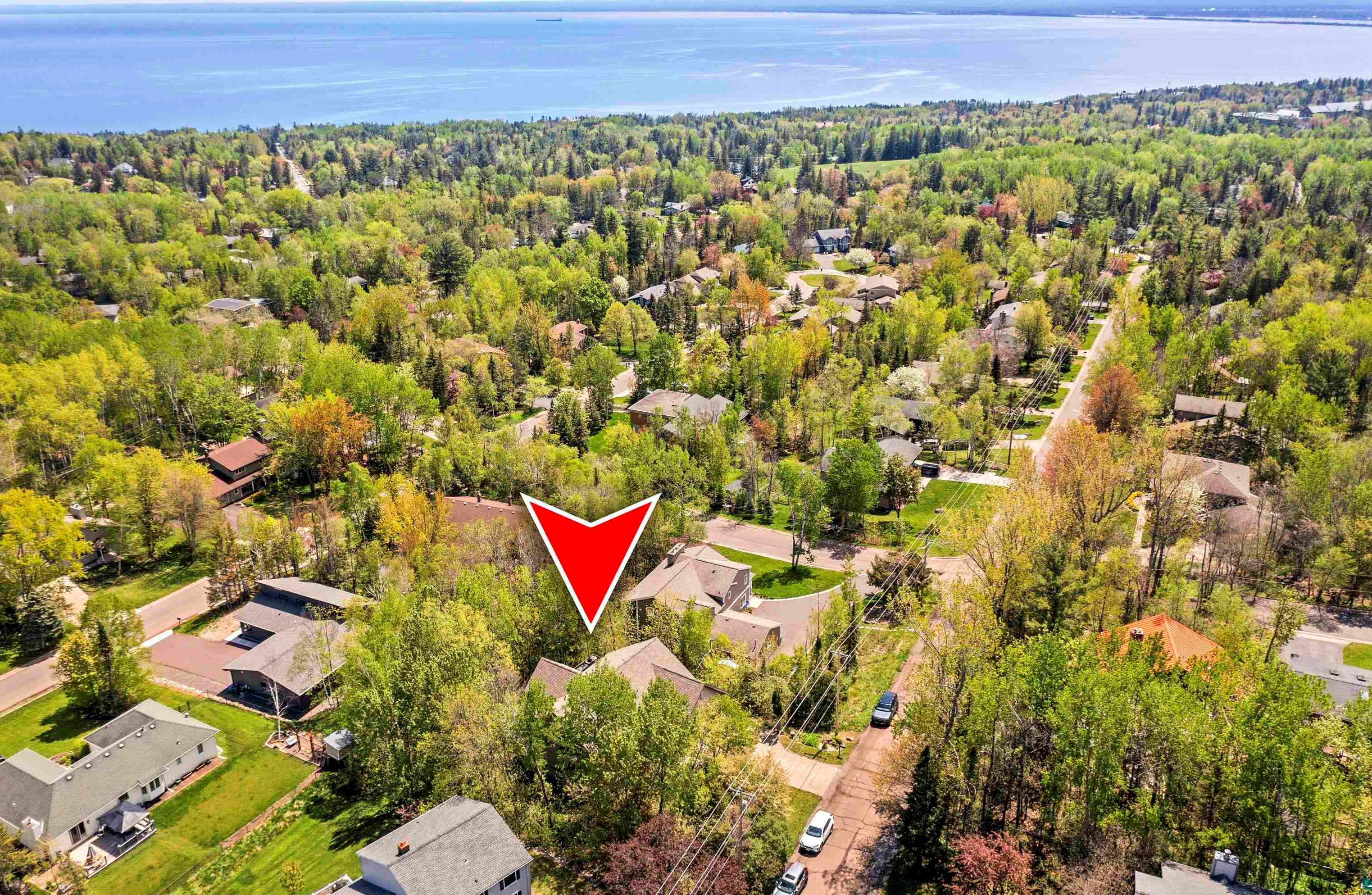 808 Ridgewood Rd, Duluth MN 55804-1733 exterior