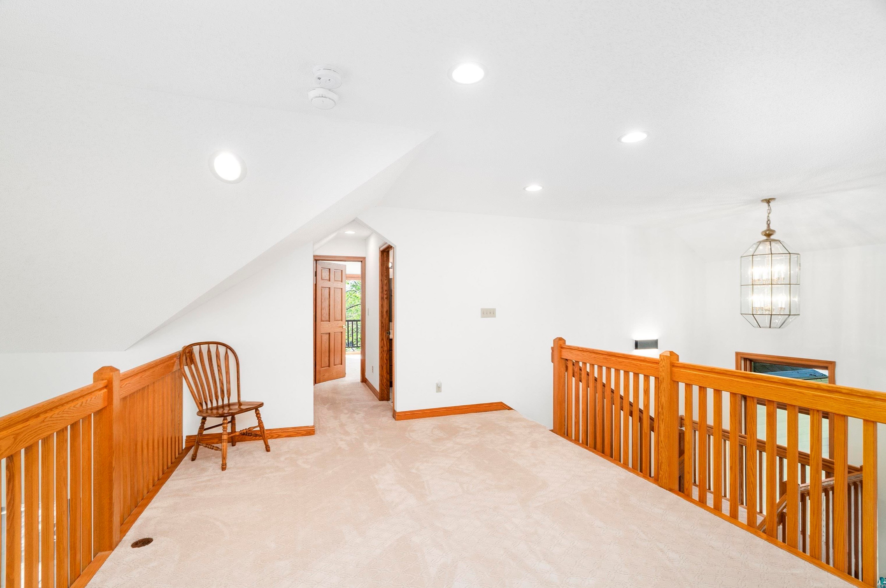 808 Ridgewood Rd, Duluth MN 55804-1733 exterior