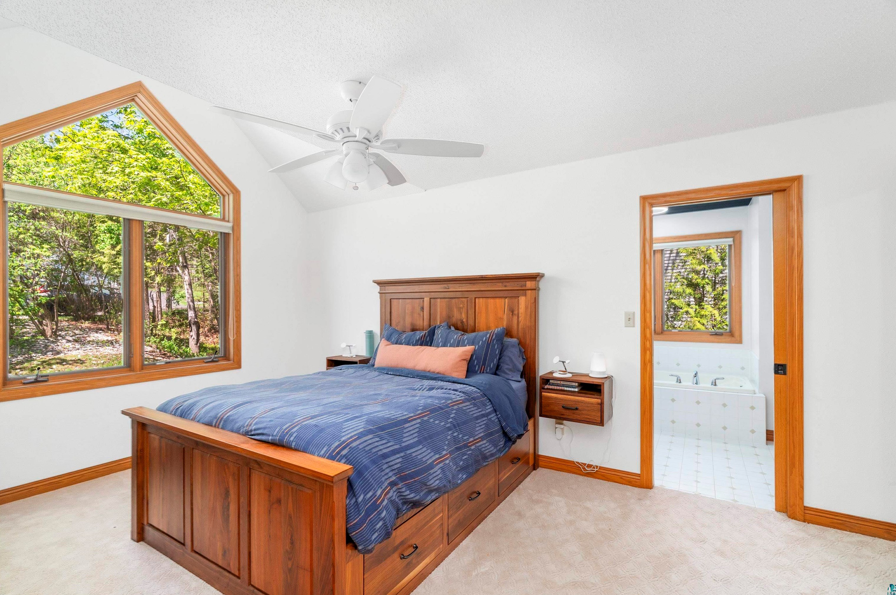 808 Ridgewood Rd, Duluth MN 55804-1733 exterior