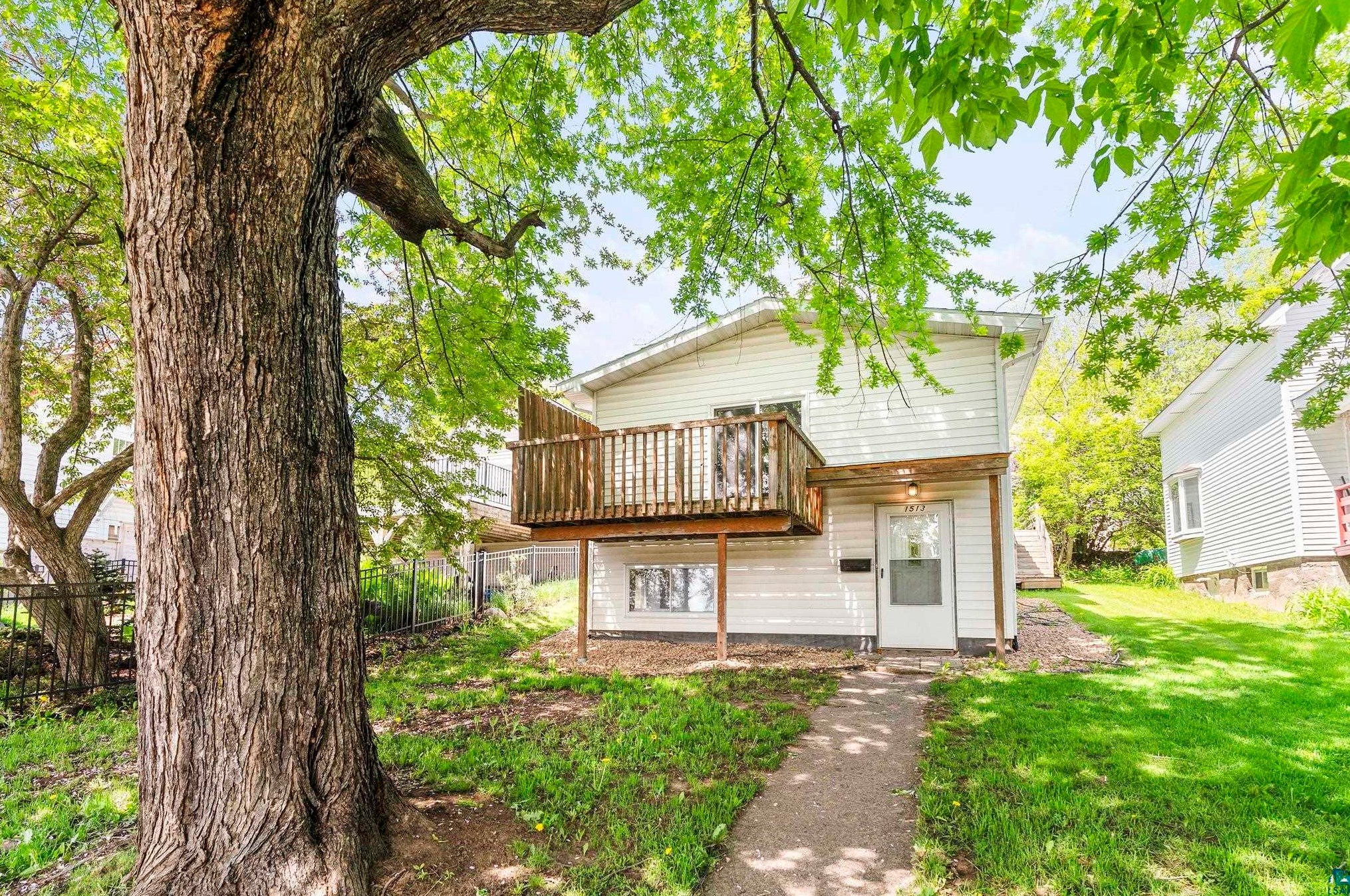 1513 Belmont Rd, Duluth, MN 55805-1527