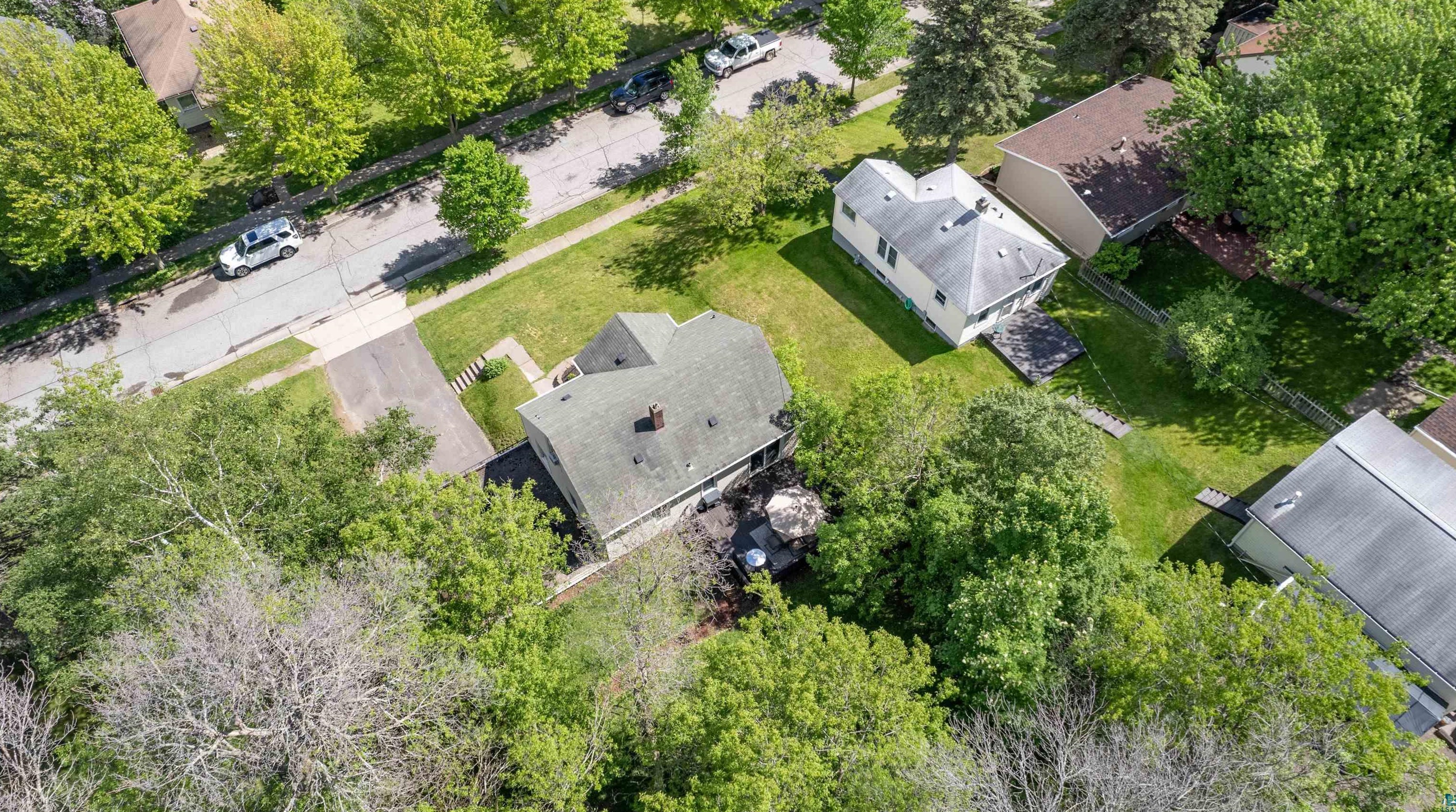 2509 15 St, Duluth MN 55806-1121 exterior