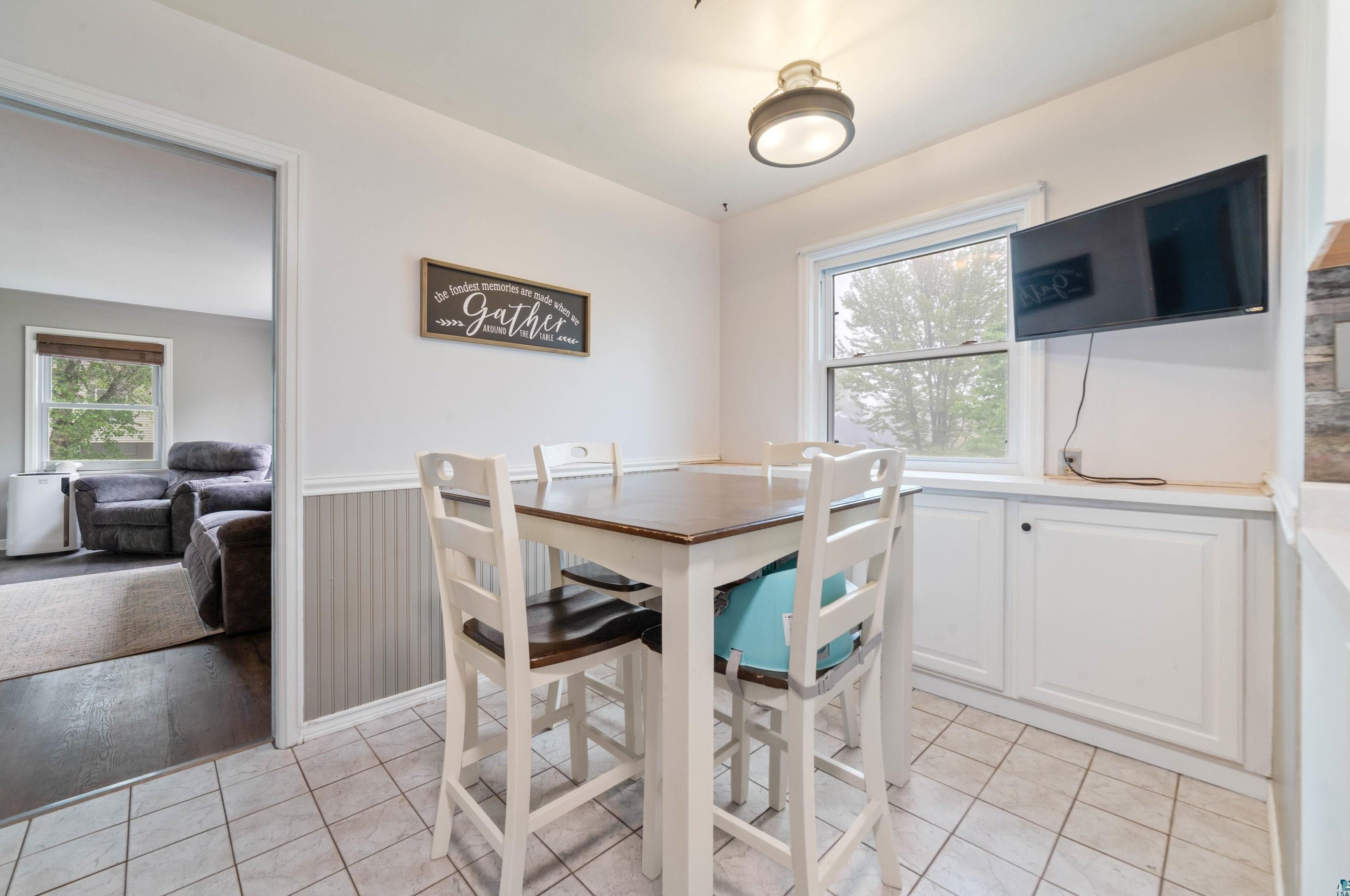 2509 15 St, Duluth MN 55806-1121 exterior