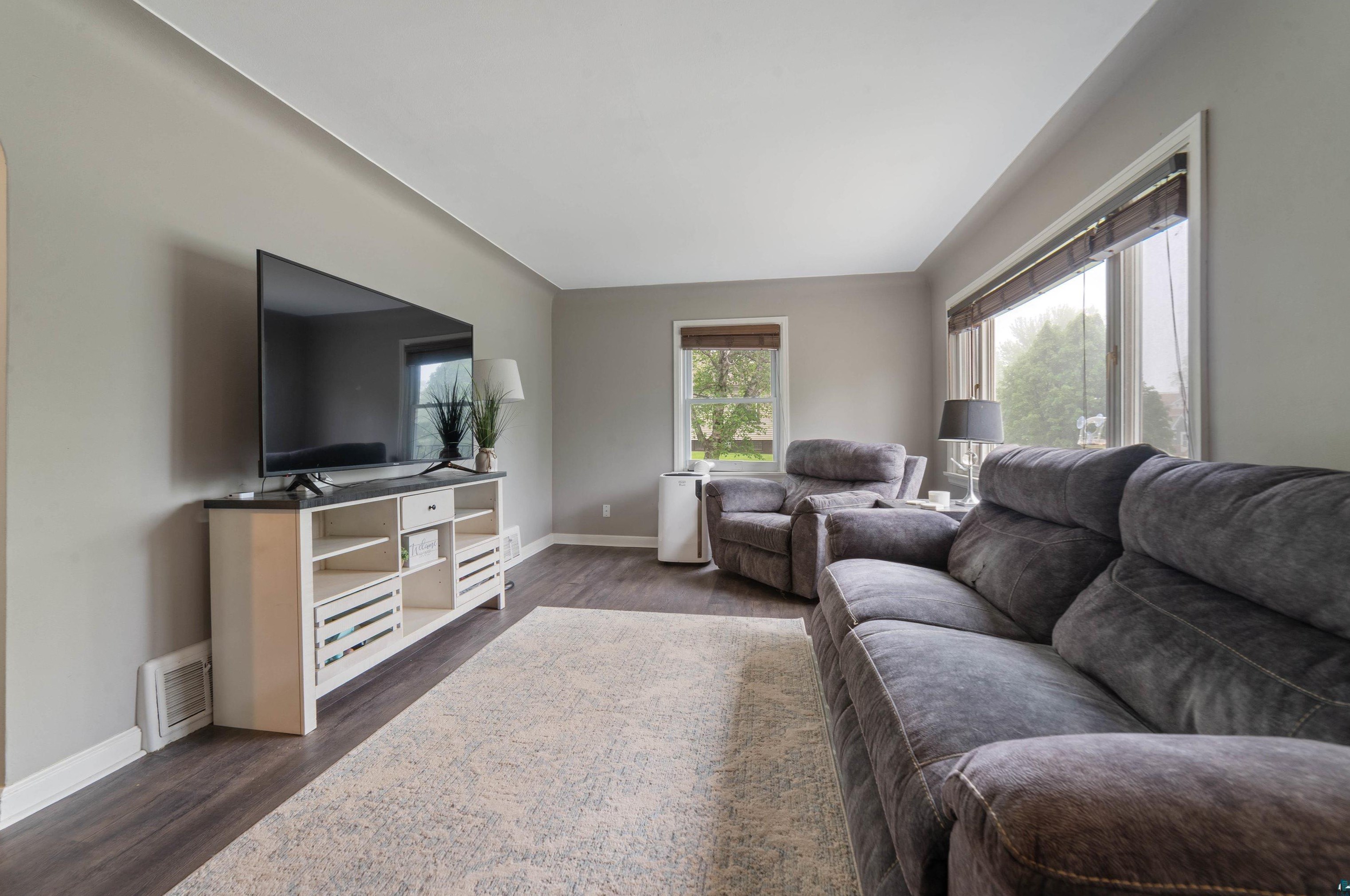 2509 15 St, Duluth MN 55806-1121 exterior