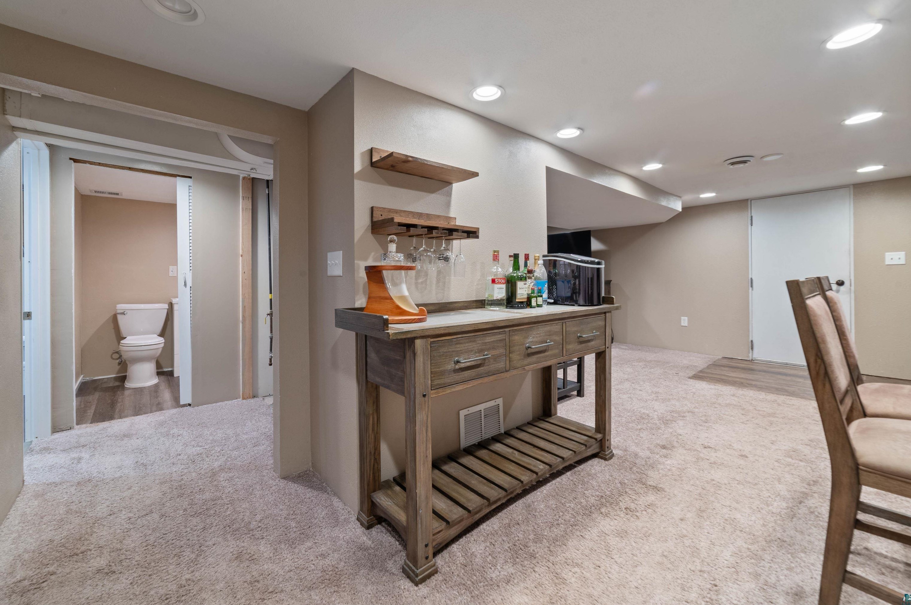 2509 15 St, Duluth MN 55806-1121 exterior