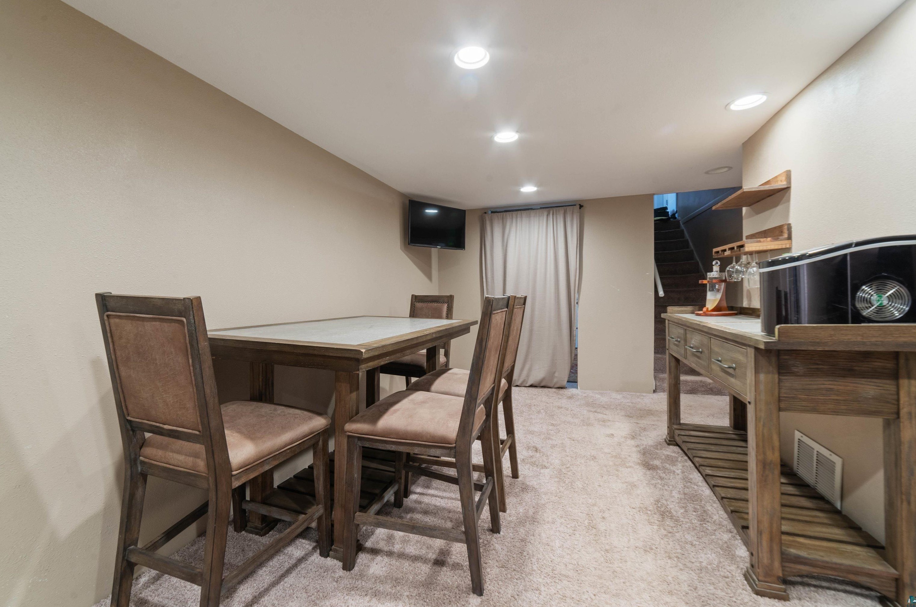 2509 15 St, Duluth MN 55806-1121 exterior