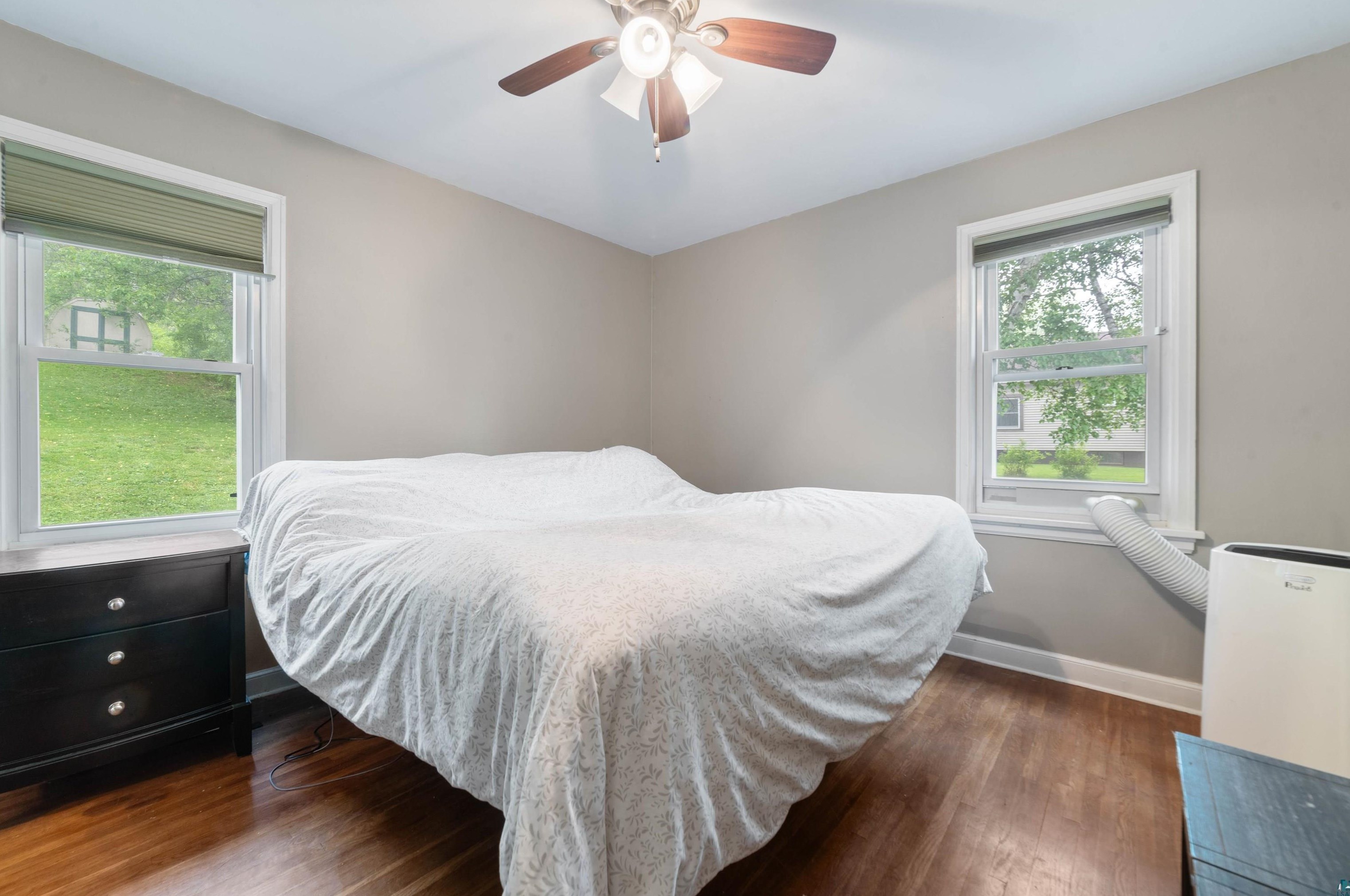 2509 15 St, Duluth MN 55806-1121 exterior