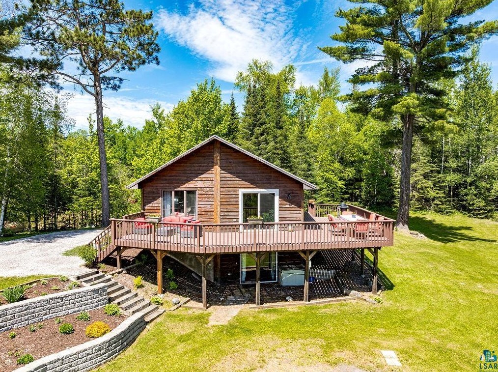 6730 Rice Lake Rd, Duluth, MN 55803-9231