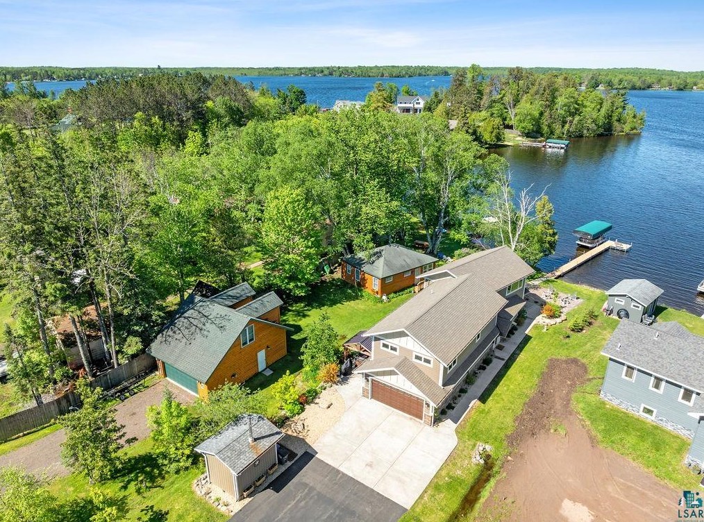 5413 Shady Ln, Duluth, MN 55811-9734