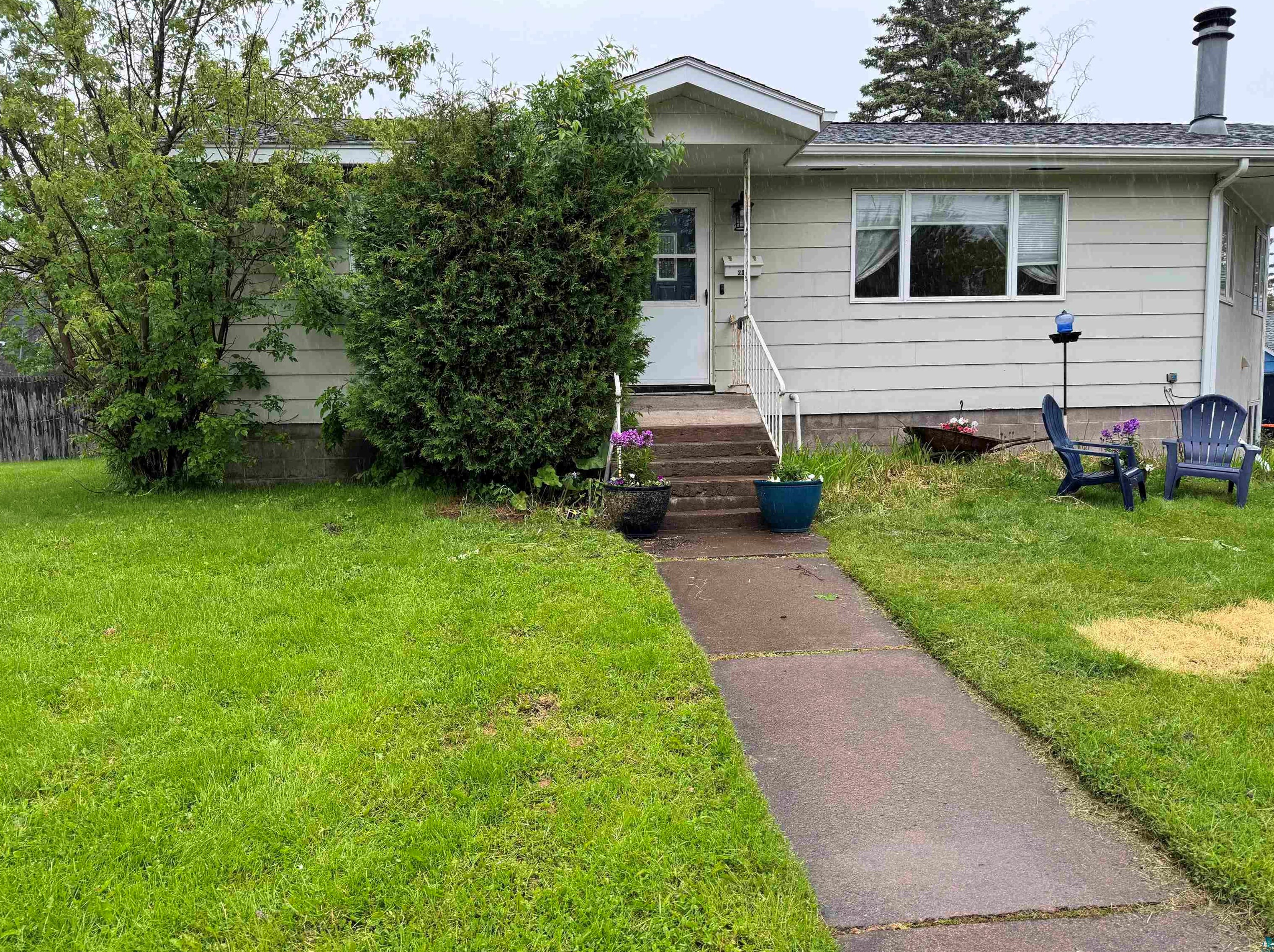 206 60th Ave, Duluth, MN 55807-2331