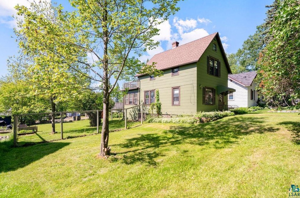 5328 Wyoming St, Duluth, MN 55804