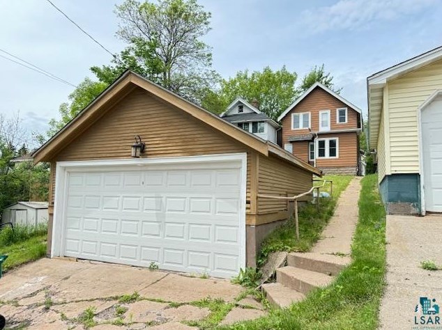 2222 W 6th St, Duluth, MN 55806
