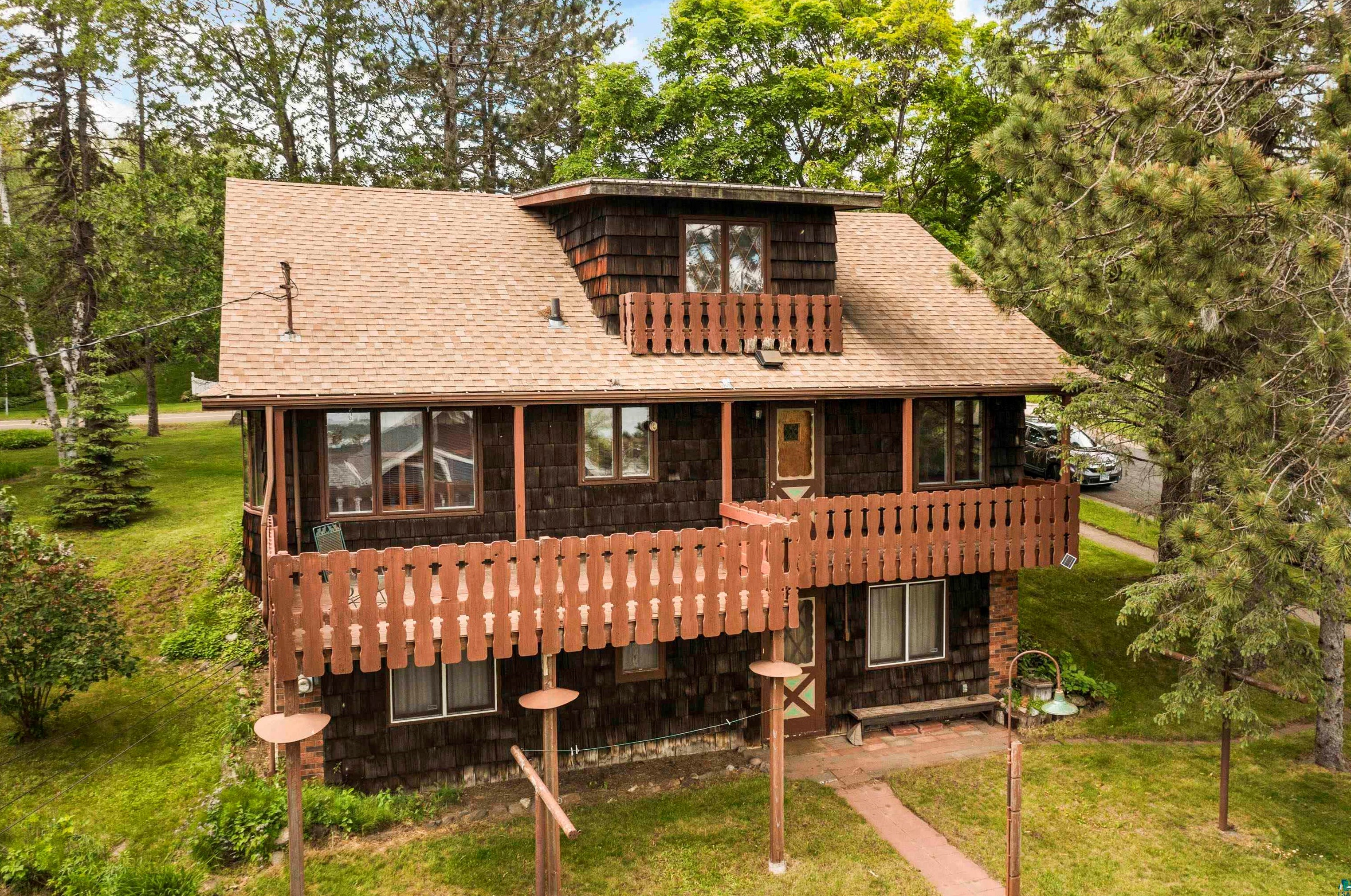 802 W Skyline Pkwy, Duluth, MN 55806