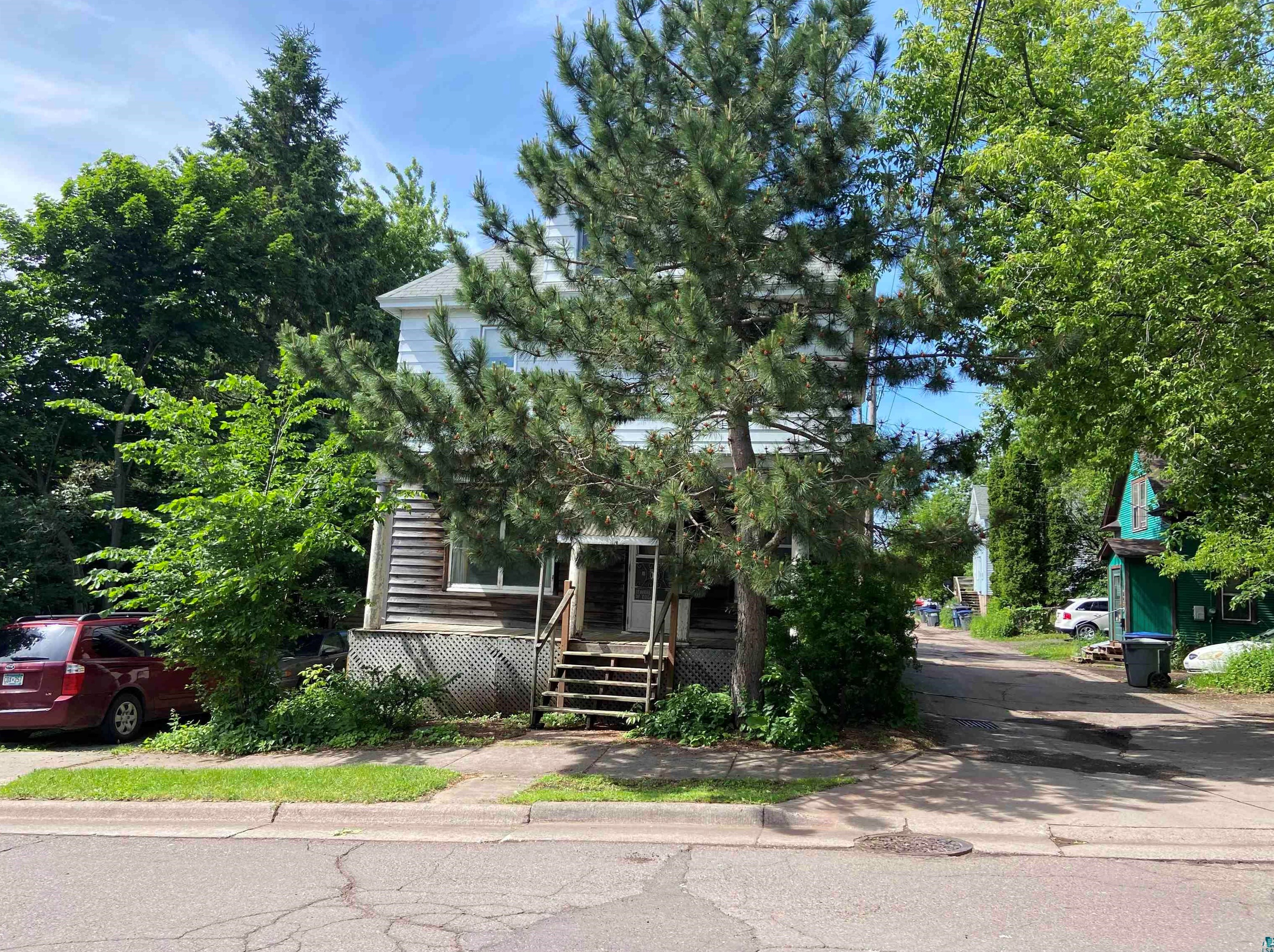515 N 11th Ave E, Duluth, MN 55805