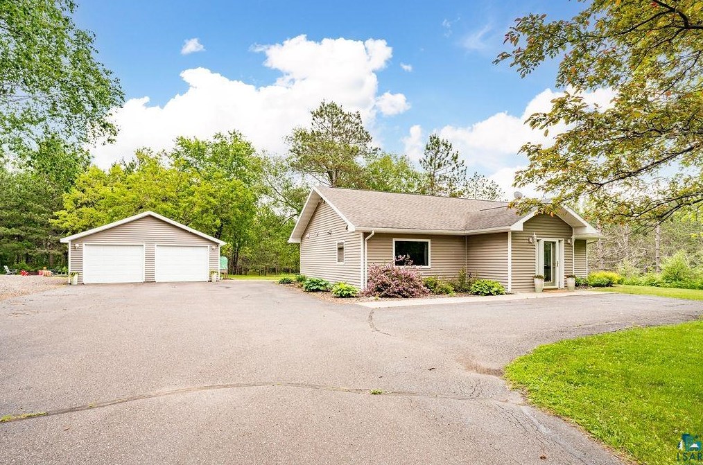 4472 Midway Rd, Duluth, MN 55811