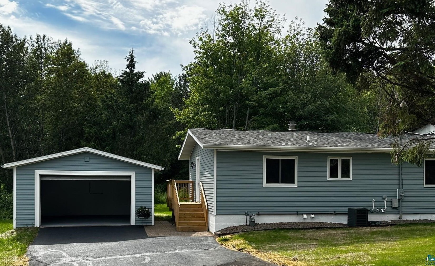 4207 Trinity Rd, Duluth, MN 55811