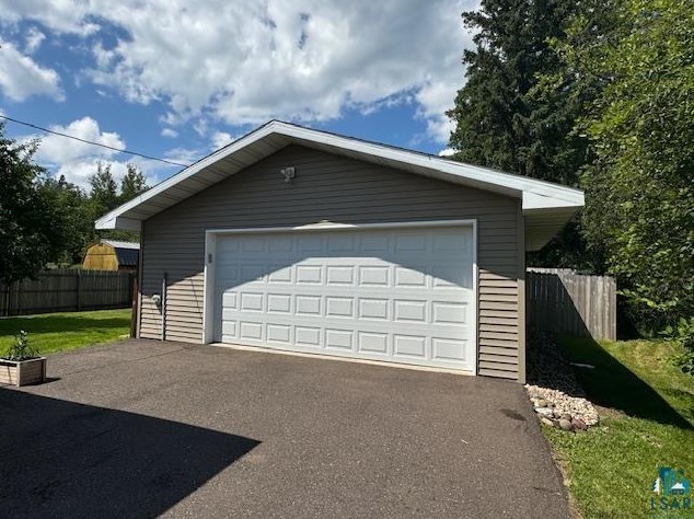 8427 Vinland St, Duluth MN  55810-1453 exterior