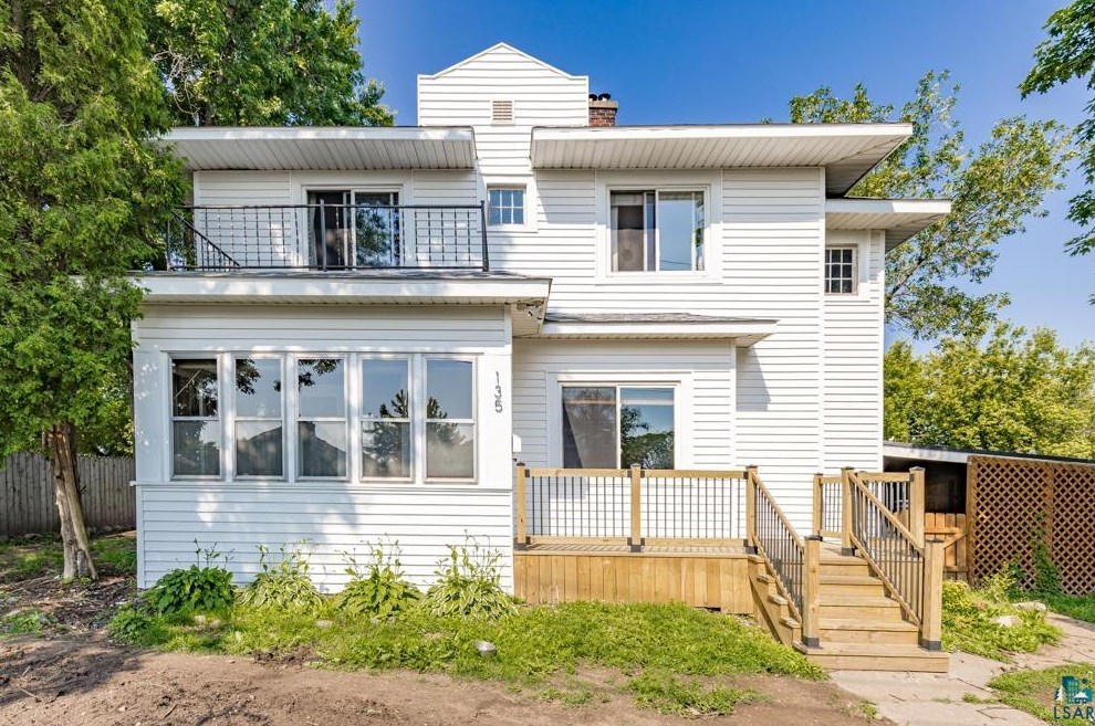 135 14th St, Scanlon, MN 55720