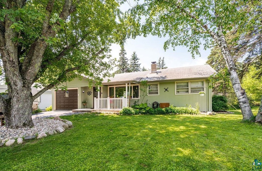 2445 Hutchinson Rd, Duluth, MN 55811